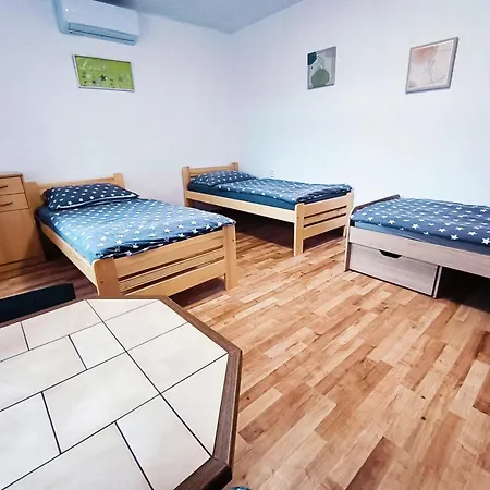 Apartament Pod Vetrusi *